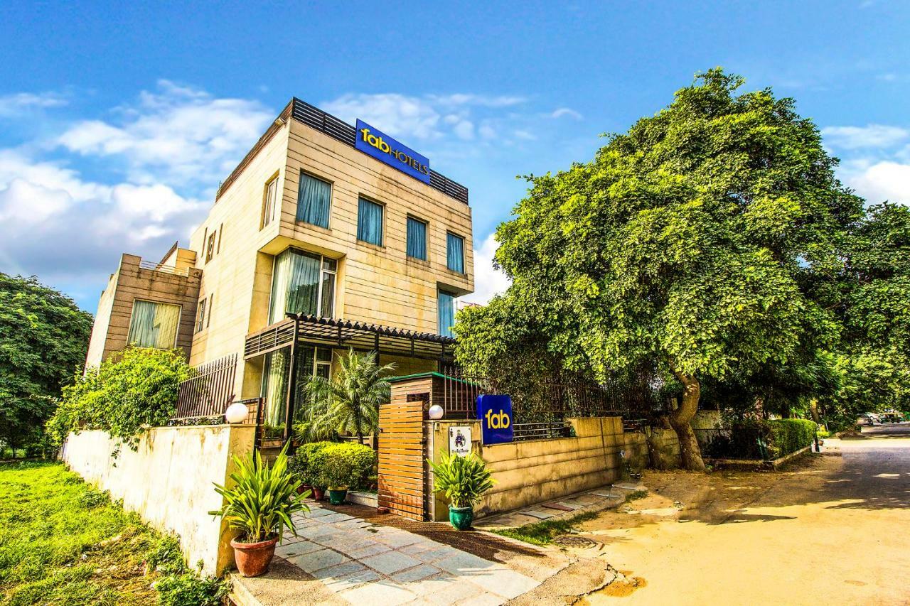 Fabhotel Raj Darbar Ґурґаон Екстер'єр фото