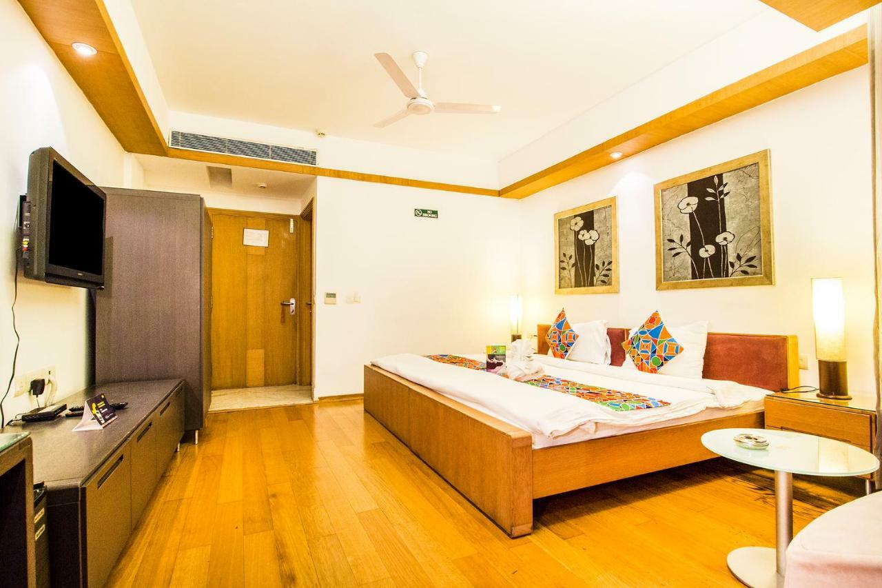 Fabhotel Raj Darbar Ґурґаон Екстер'єр фото