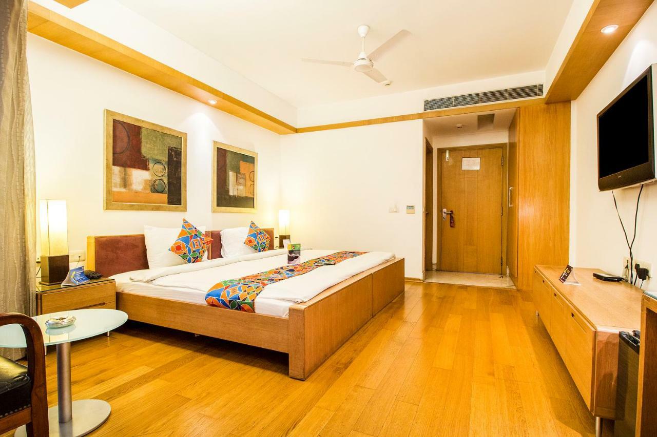 Fabhotel Raj Darbar Ґурґаон Екстер'єр фото