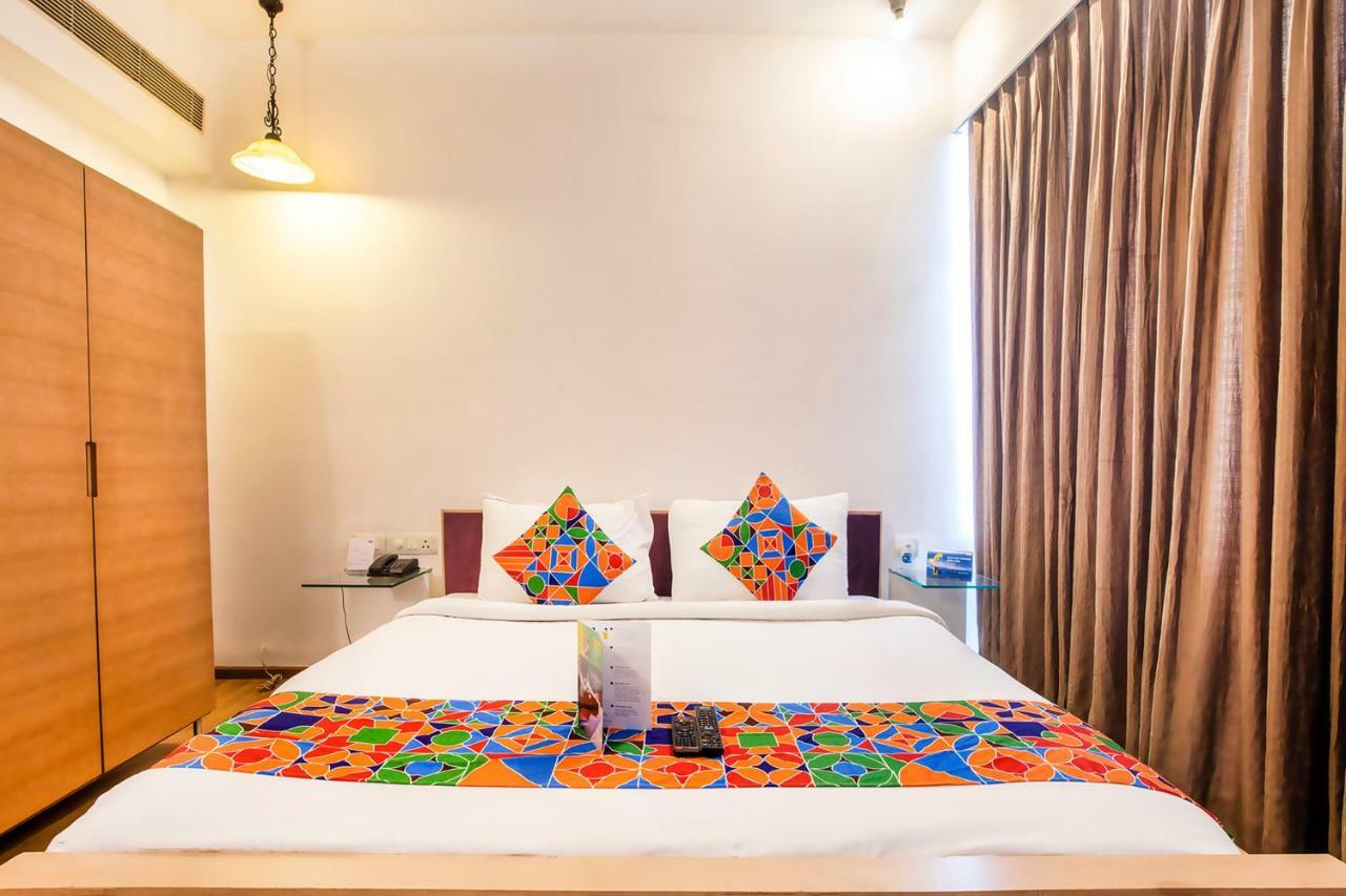 Fabhotel Raj Darbar Ґурґаон Екстер'єр фото