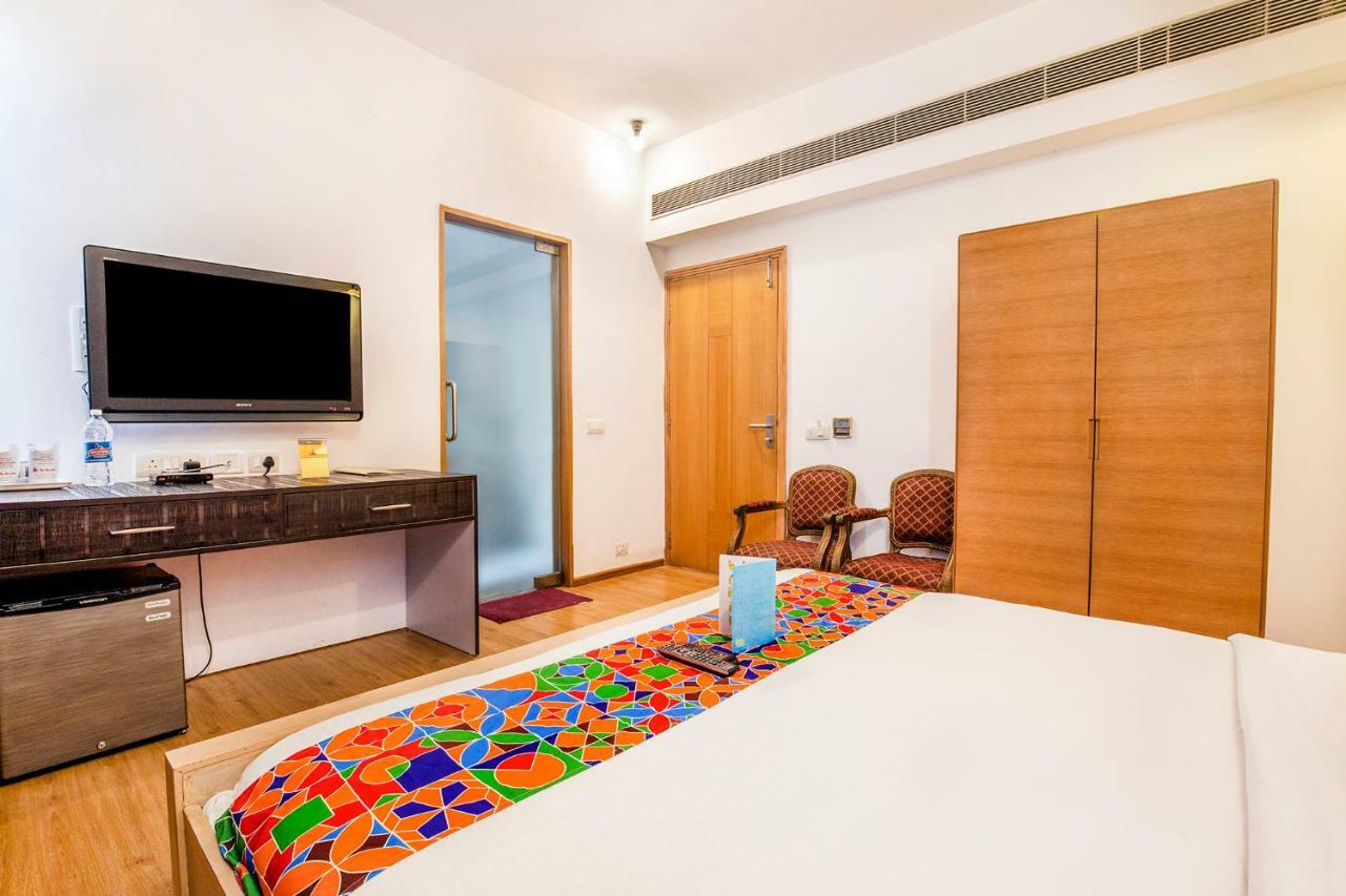 Fabhotel Raj Darbar Ґурґаон Екстер'єр фото